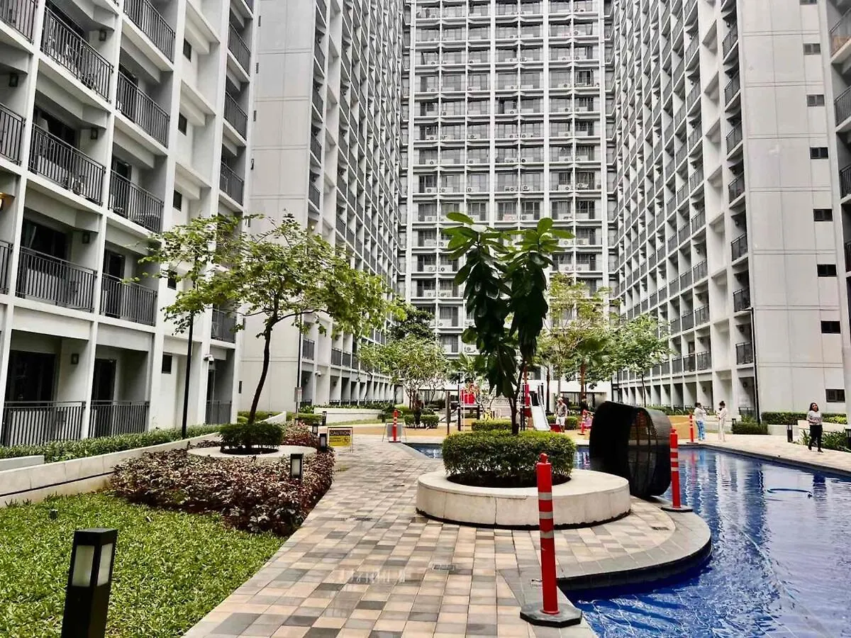 Mall Of Asia - Aseana Super Cheap Accommodation Manila Philippines